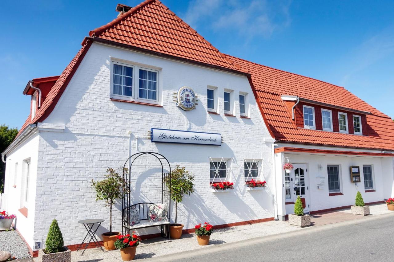 Hotel Gaestehaus Am Herrendeich Nordstrand Exteriér fotografie